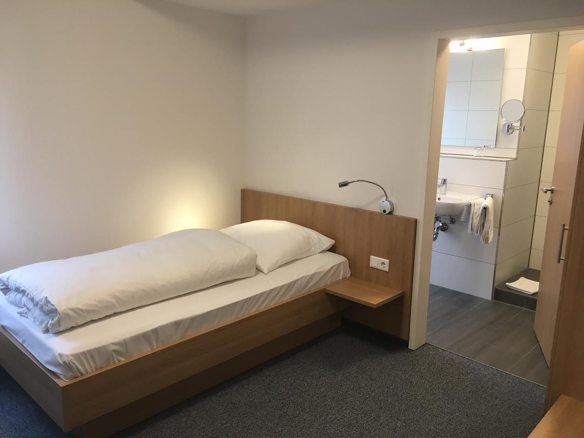 Landhotel Gasthof am Berg Dornstadt Exterior foto
