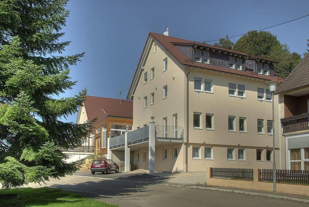 Landhotel Gasthof am Berg Dornstadt Exterior foto