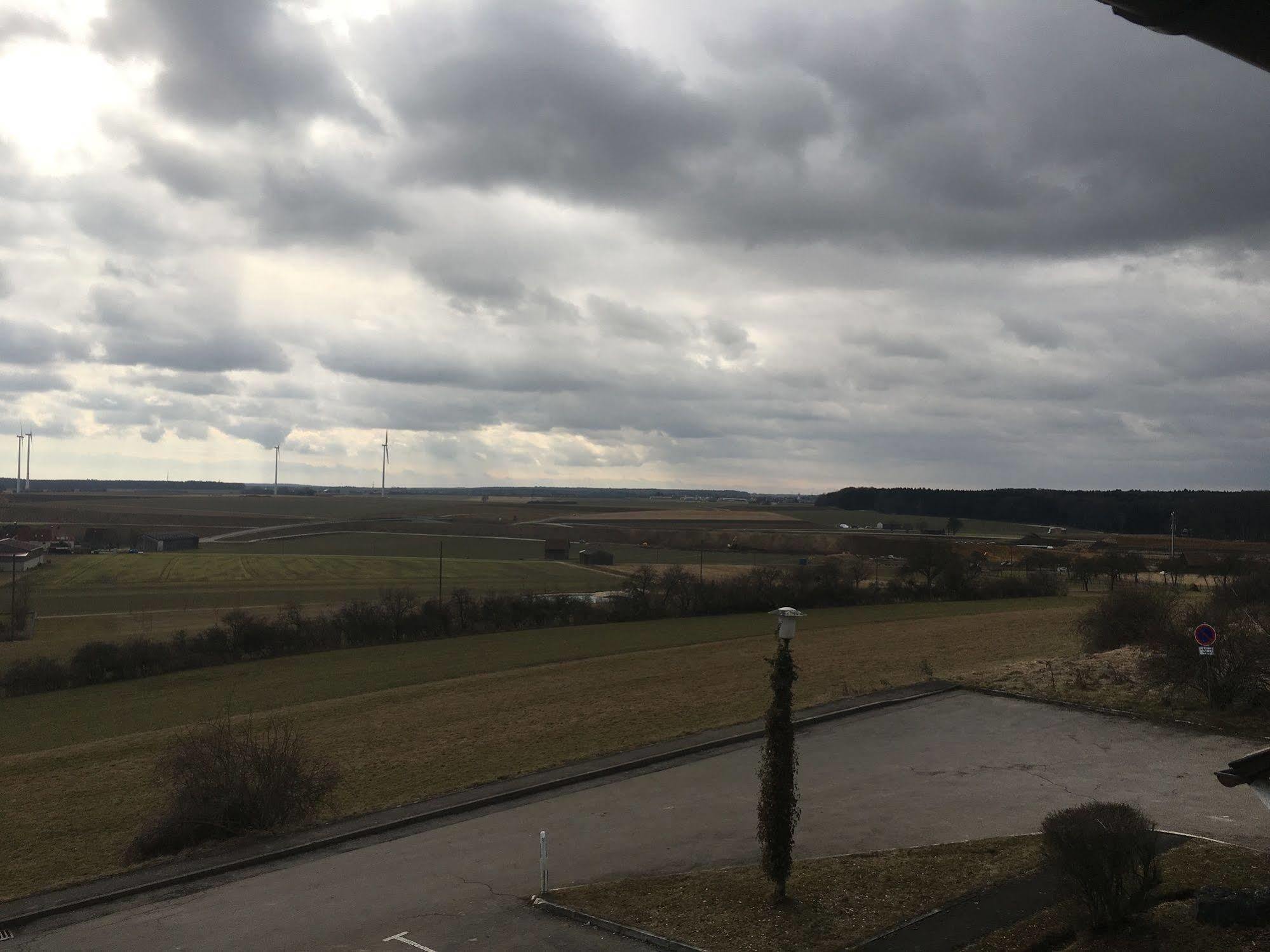 Landhotel Gasthof am Berg Dornstadt Exterior foto