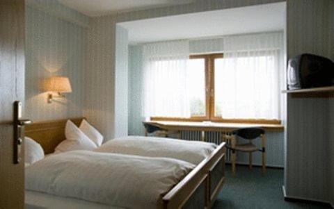 Landhotel Gasthof am Berg Dornstadt Zimmer foto
